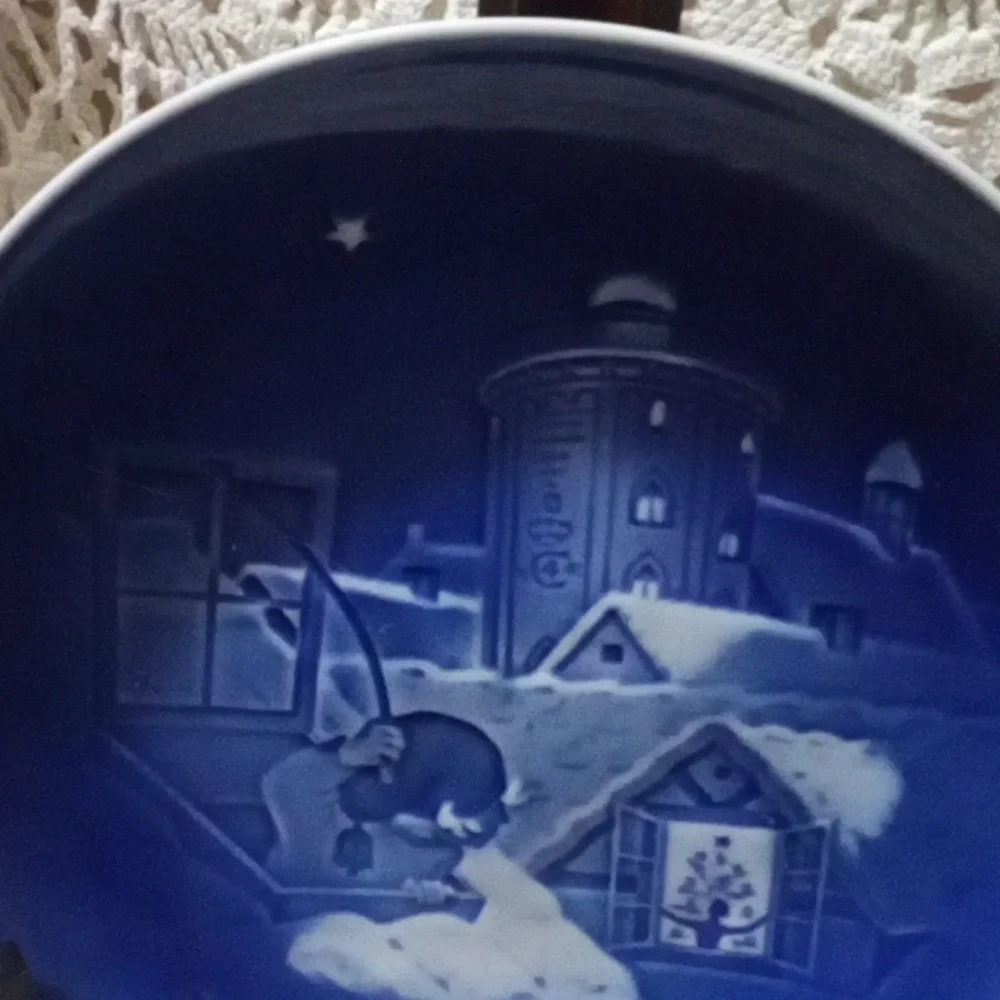 Blue1977 Plate with Winter Scene, Bing & Ghrondahl, 